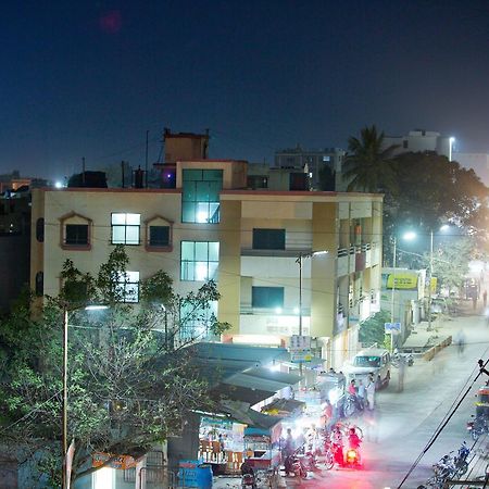 Hotel Bhagwat Palace Latur ภายนอก รูปภาพ